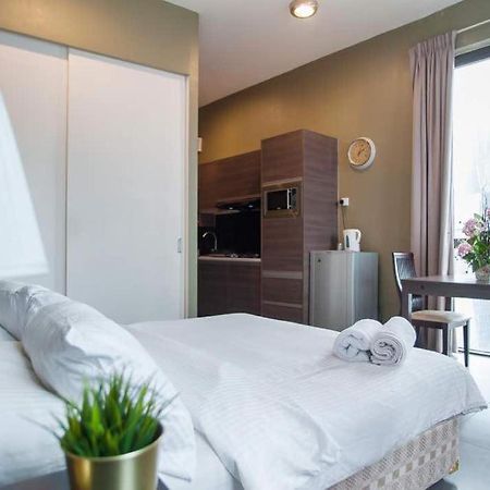 Empihaus 001 Empire Damansara Appartement Petaling Jaya Buitenkant foto