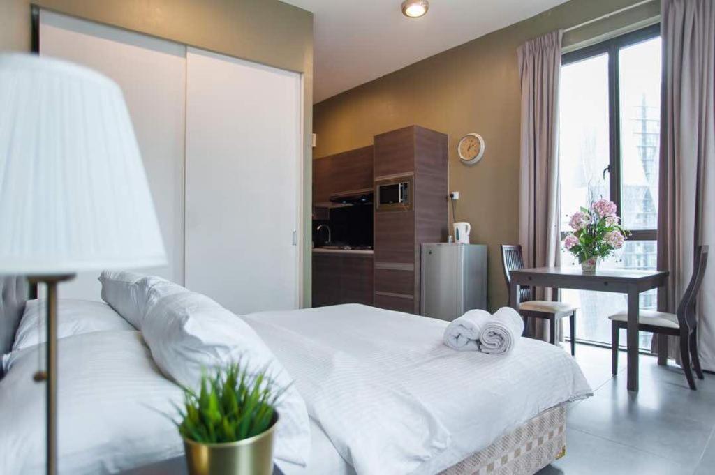 Empihaus 001 Empire Damansara Appartement Petaling Jaya Buitenkant foto